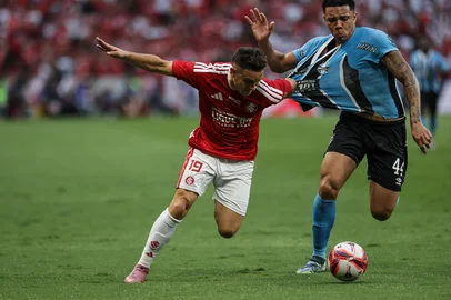 PORTO ALEGRE, RS, BRASIL, 08/03/2026: Inter e Grêmio se enfrentam no Estádio Beira-Rio, no Gre-Nal de número 451, no jogo de volta da final do Campeonato Gaúcho de 2026, o Gauchão. Após o jogo de ida, na Arena, terminar em 3 a 0 para o Grêmio, o Internacional recebe o adversário em casa com a missão de tentar reverter o placar e conquistar o bicampeonato estadual. Na foto, o jogador do Inter, Borré. Foto: Renan Mattos/Agência RBS<!-- NICAID(16240661) -->