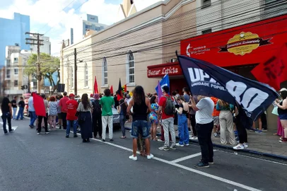 Manifestação pelo fim da escala 6x1 em Passo Fundo<!-- NICAID(15914898) -->