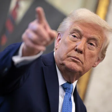 WASHINGTON, DC - APRIL 22: U.S. President Donald Trump delivers remarks during the swearing-in ceremony for Securities and Exchange Commission Chairman Paul Atkins in the Oval Office at the White House on April 22, 2025 in Washington, DC. Having previously served as a commissioner at the SEC under President George W. Bush, Atkins is free-market, pro-business conservative and is expected to take a lighter regulatory touch on crypto and other digital assets.   Chip Somodevilla/Getty Images/AFP (Photo by CHIP SOMODEVILLA / GETTY IMAGES NORTH AMERICA / Getty Images via AFP)<!-- NICAID(16022120) -->