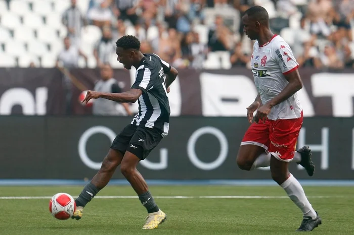 Botafogo marca no início, vence o Bangu e consegue 2ª vitória no ...