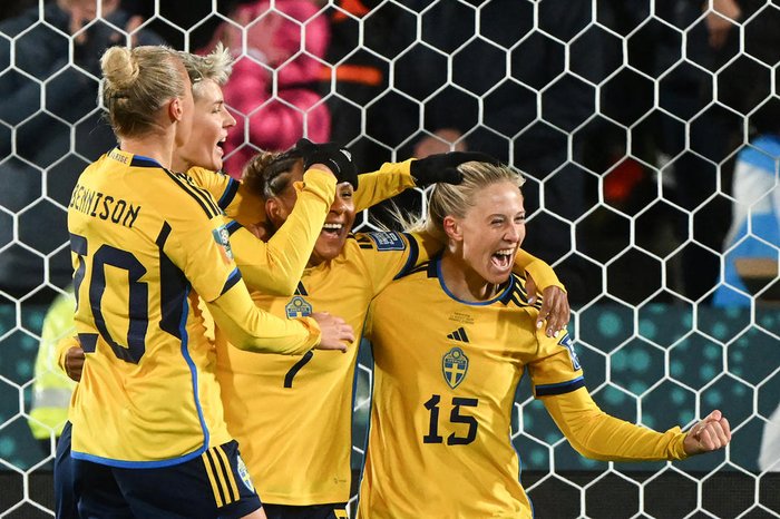 Saiba onde assistir aos jogos da Copa do Mundo feminina deste domingo (6)