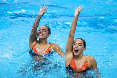 Jullia Catharino e Laura Miccuci, nado artístico