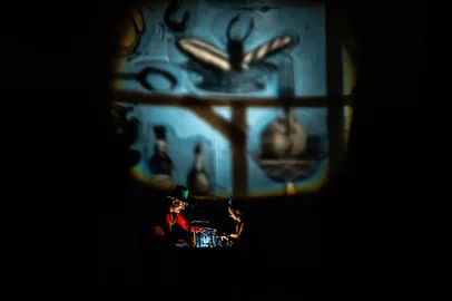 Grupo Ueba recebe a Cia Teatro Lumbra que traz o teatro de sombras para o Moinho da Cascata, em Caxias do Sul, neste final de semana<!-- NICAID(15995484) -->
