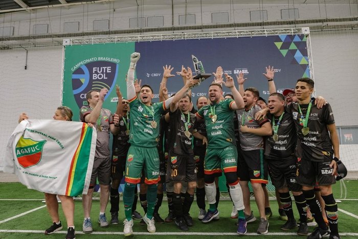 Taba Benedicto / CBDV