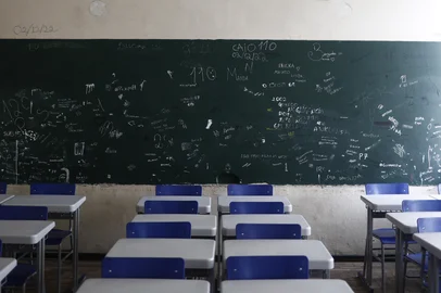 PORTO ALEGRE, RS, BRASIL - 2025.02.12 - Salas de aula da escola Protásio Alves contam com ventiladores e ar condicionado para a climatização dos alunos e professores. (Foto: André Ávila/ Agência RBS)Indexador: Andre Avila<!-- NICAID(15975021) -->