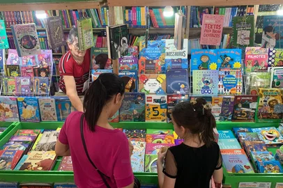 Espaço infantil da Feira do Livro de Porto Alegre na Praça da Alfândega. Data: 11/11/2025<!-- NICAID(16165316) -->