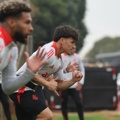 Bernabei no treino do Inter