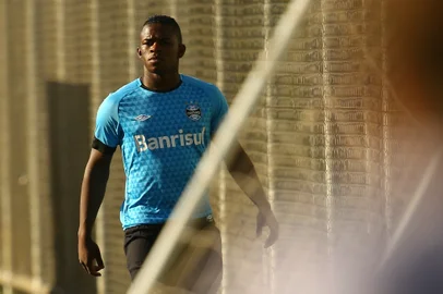 zol - treino - atacante - Yuri Mamute - Grêmio - 28/04/2015