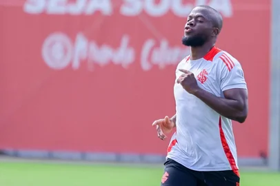 Atacante Enner Valencia em treino do Inter<!-- NICAID(16008449) -->