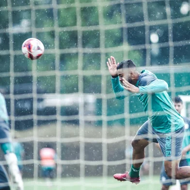 Juventude<!-- NICAID(16221095) -->