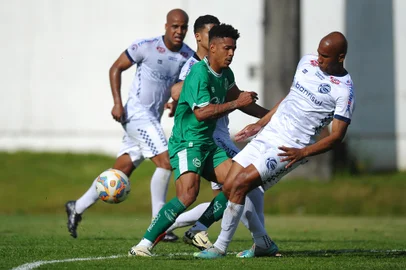 FLORES DA CUNHA, RS, BRASIL, 22/08/2024. Juventude x São José-PoA, jogo válido pela quinta rodada da Copa FGF - Troféu Zagallo, e realizado no estádio Homero Soldatelli, em Flores da Cunha. (Porthus Junior/Agência RBS)<!-- NICAID(15869596) -->