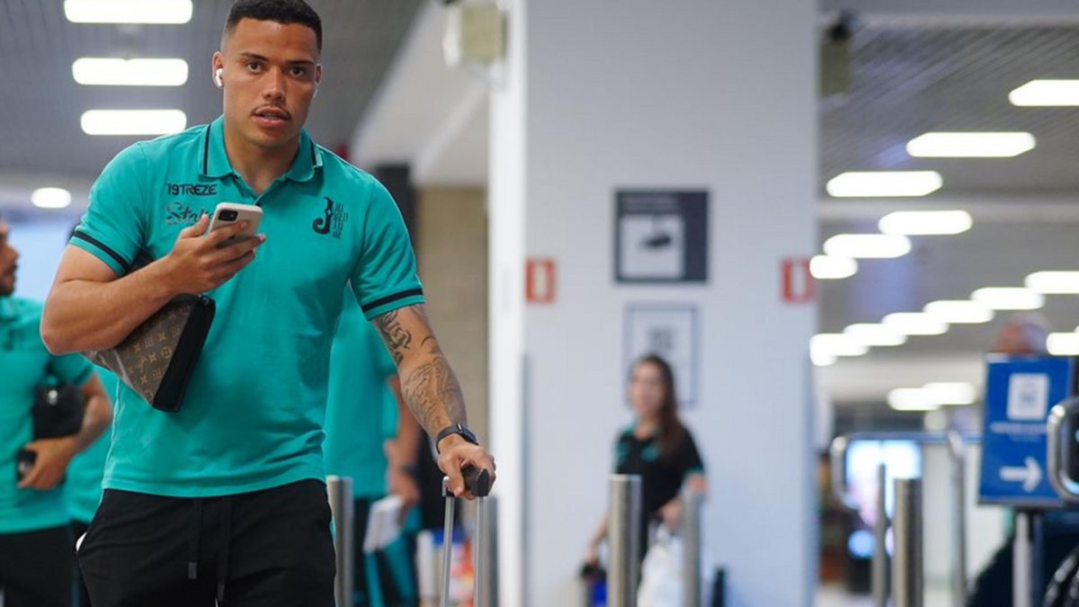 Grêmio assina pré-contrato com Mandaca, do Juventude