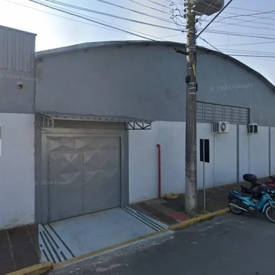 Calçadista que fabricava para a Arezzo fecha no RS. Rua Washington Luiz, 147, Parobe. <!-- NICAID(16136344) -->