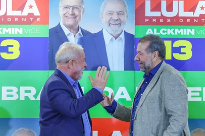SÃO PAULO - 04.10.2022 - Lula e Alckmin se encontram com o presidente nacional do PDT, Carlos Lupi, em São Paulo<!-- NICAID(15227749) -->