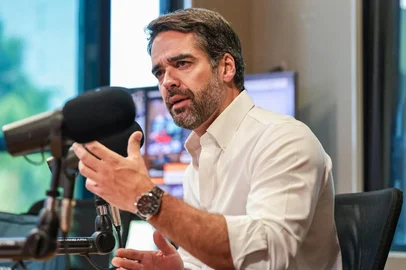 Eduardo Leite, Gaucha atualidade<!-- NICAID(16189631) -->