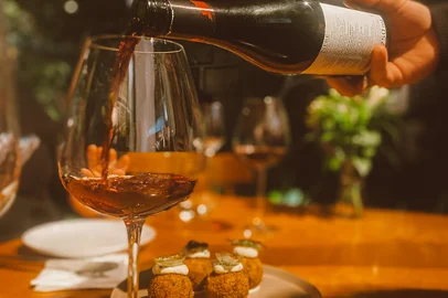 vinho, destemperados, porto alegre, gastronomia, croqueta<!-- NICAID(15148646) -->