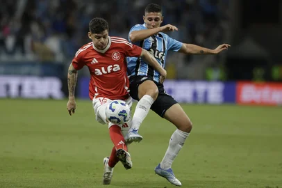 PORTO ALEGRE, RS, BRASIL - 19/04/2025 - Gre-Nal 447: Grêmio e Inter se encontram em campo, novamente, pela Série A do Campeonato Brasileiro. FOTO: MATEUS BRUXEL / AGÊNCIA RBS<!-- NICAID(16020495) -->