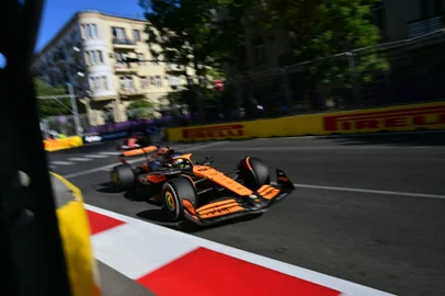 McLaren, F-1