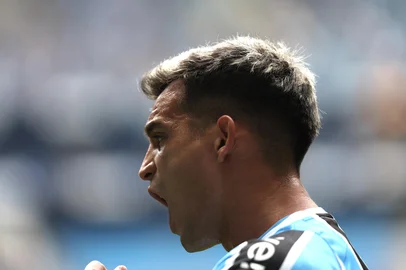 Porto Alegre, RS, Brasil, 01/02/2025 - Grêmio vs São Luiz pela 3ª rodada do Campeonato Gaúcho 2025, na Arena - Foto: Jefferson Botega/Agência RBSIndexador: jeff botega<!-- NICAID(15967008) -->