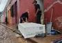 Em meio a mutirão de limpeza, comerciantes da Cidade Baixa formam grupo de remobilização após a enchente