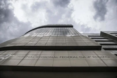 PORTO ALEGRE, RS, BRASIL, 24.01.2018. Fim do julgamento do ex-presidente Luiz Inácio Lula da Silva no TRF4.Foto: André Ávila/Agência RBSIndexador: Andre Avila<!-- NICAID(13381614) -->
