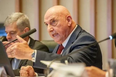ex-ministro do GSI Gonçalves Dias presta depoimento em CPI da Câmara Legislativa do DF que investiga 8 de Janeiro