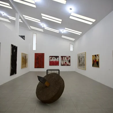 VIAMÃO, RS, BRASIL - Exposição "80's" na Fundação Vera Chaves Barcellos, que traz obras de grandes artistas visuais dos anos 1980. Foto: Jefferson Botega / Agencia RBSIndexador: Jeff Botega<!-- NICAID(15041641) -->