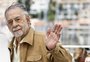 Prestes a lançar "Megalopolis", Francis Ford Coppola é flagrado beijando figurantes no set