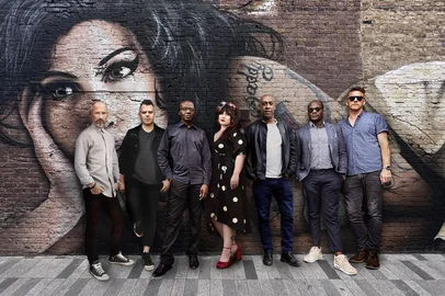 Banda original de Amy Winehouse faz show no Araújo Vianna em 15 de maio                            <!-- NICAID(15990597) -->