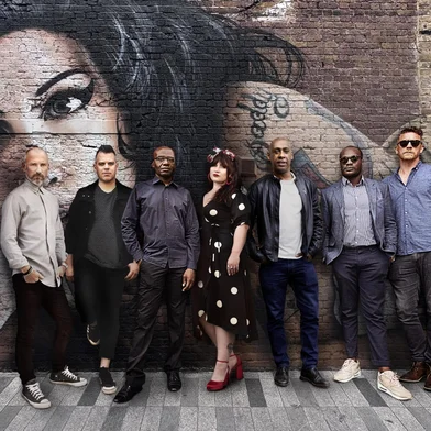Banda original de Amy Winehouse faz show no Araújo Vianna em 15 de maio                            <!-- NICAID(15990597) -->