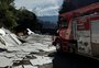 Caminhão pega fogo em acidente, motorista morre e outra pessoa fica ferida na RS-122, em Antônio Prado