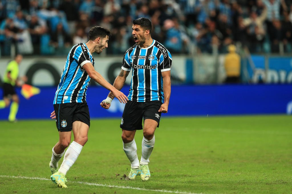 Grêmio pode ter duas vagas de estrangeiros abertas no elenco para 2024