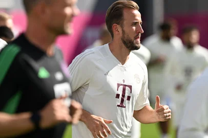 Training and press conferences ahead of the UEFA Champions League match Bayern Munich v Manchester UnitedBayern Munich's English midfielder #09 Harry Kane runs during the training session at the team trainings ground in Munich, southern Germany, on September 19, 2023, on the eve of the UEFA Champions League Group A football match between Bayern Munich and Manchester United. (Photo by Christof STACHE / AFP)Editoria: SPOLocal: MunichIndexador: CHRISTOF STACHESecao: soccerFonte: AFPFotógrafo: STR<!-- NICAID(15545675) -->