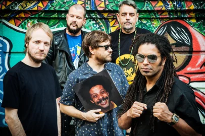 Banda Ultramen* Sem crédito de fotógrafo, conforme orientado por assessoria<!-- NICAID(15045774) -->