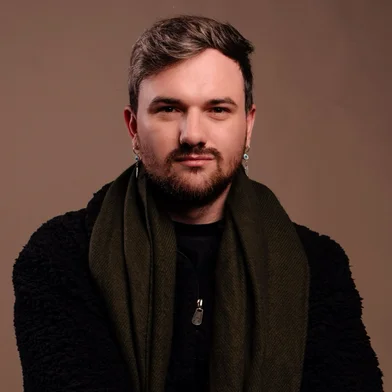 De realismo mágico à literatura fantástica, "A alquimia das horas", novo livro do escritor Gabriel Elias Josende, é uma coletânea de 19 contos publicada pela Folheando, editora paraense. Em histórias curtas e instigantes, o leitor vai se surpreender com narrativas mágicas e que acompanham personagens excêntricos.<!-- NICAID(16070463) -->