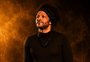 Quem é o ator gaúcho confirmado no elenco do musical sobre Gilberto Gil, dirigido por Miguel Falabella