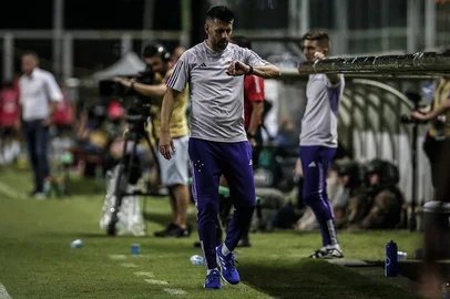 Paulo Pezzolano não é mais técnico do Cruzeiro