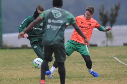 CAXAIS DO SUL, RS, BRASIL (08/06/2021)CT do Juventude para treino do time de Aspirantes que vai disputar o Brasileirão a partir dessa semana.  (Antonio Valiente/Agência RBS)Indexador: AVS                             <!-- NICAID(14803697) -->