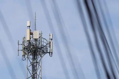 Porto Alegre, RS, BrasilAntenas para sinal de conexão 5G de internet são instaladas am Porto Alegre<!-- NICAID(15823654) -->
