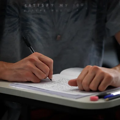 PORTO ALEGRE, RS, BRASIL - 12/02/2022 - Candidatos participam do primeiro dia de provas do Vestibular 2022 da UFRGS. Foto: Anselmo Cunha/Agência RBS<!-- NICAID(15015146) -->