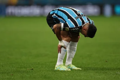 PORTO ALEGRE, RS - Campeonato Brasileiro: GRÊMIO x AMÉRICA, MG - Foto: Anselmo Cunha, Agência RBSNa imagem, Luis Suárez<!-- NICAID(15463982) -->