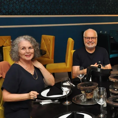Irene Ravache visita restaurante de Caxias do Sul com o marido Edison Paes de Melo Filho<!-- NICAID(15712400) -->
