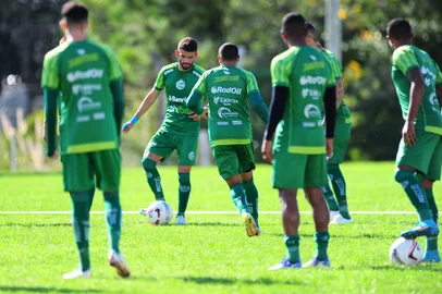 CAXIAS DO SUL, RS, BRASIL, 08/03/2023. Treino do Juventude no Centro de Formação de Atletas e Cidadãos (Cfac). O Ju está disputando o Campeonato Gaúcho (Gaúchão 2023). Na foto, volante Jadson. (Porthus Junior/Agência RBS)Indexador:                                 <!-- NICAID(15369874) -->