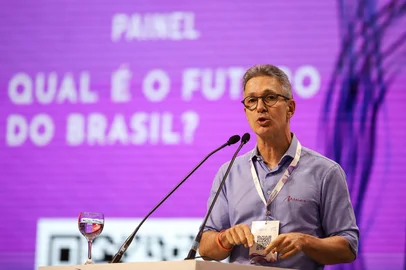 04.04.25, Porto Alegre, RS, Brasil: Fórum da Liberdade: Coragem para escolher. Qual é o Futuro do Brasil?, com o Governador do RS, Eduardo Leite e o Governador de MG, Romeu Zema. Fotos: Duda Fortes/Agencia RBSIndexador: DF<!-- NICAID(16010684) -->