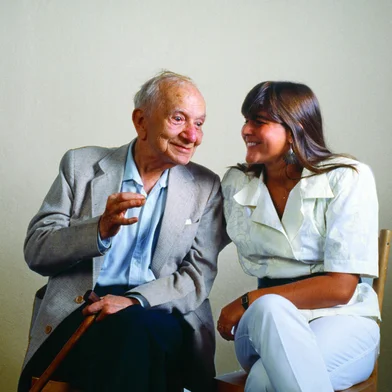 Mario Quintana e a fotógrafa Liane Neves, em 1986.<!-- NICAID(15595605) -->