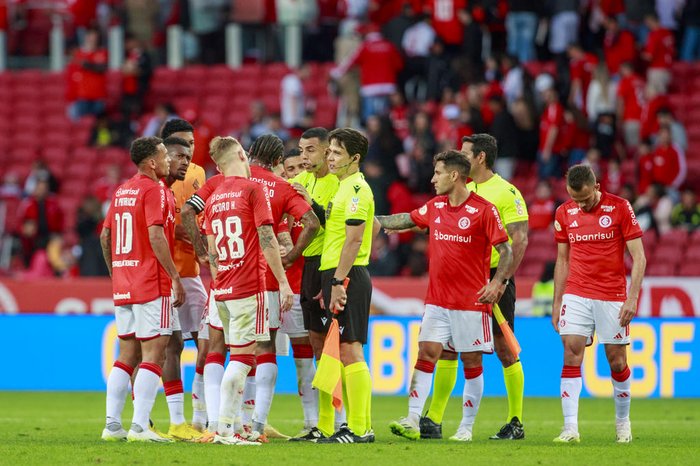 Inter promete ir à CBF por lances polêmicos contra o Fortaleza:  amadorismo