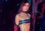 Camila Queiroz divulga imagens dos bastidores da São Paulo Fashion Week
