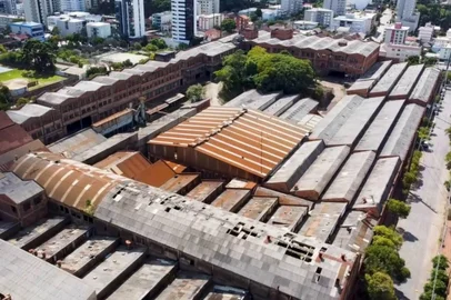 CAXIAS DO SUL, RS, BRASIL, 25/02/2025. Telhado da Maesa apresenta deterioração. (Osny Varela/ TV Câmara Caxias, Divulgação)<!-- NICAID(15983521) -->