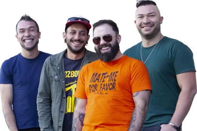 Show com a banda caxiense Hillbillies, comemorando 24 anos de história, no Stage Music Bar, nesta sexta-feira (19). O bar abre às 21h.<!-- NICAID(15430555) -->