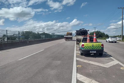 Viaduto Liberado<!-- NICAID(16226530) -->